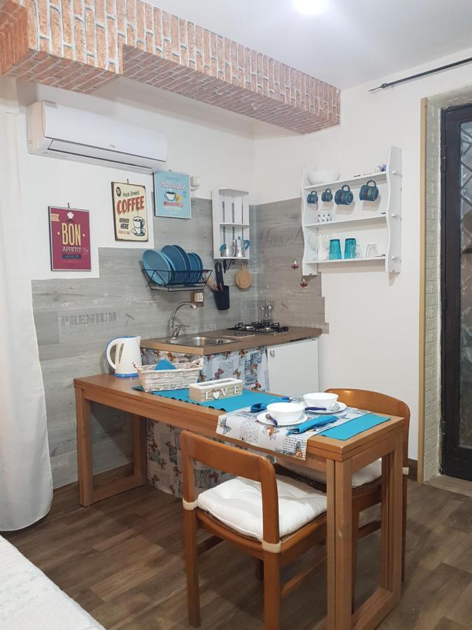 Mari En Acomodação com café da manhã Castel Volturno Exterior foto
